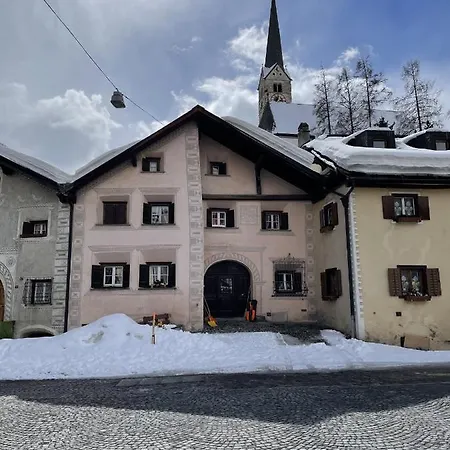 Apartment In Schoenem Engadinerhaus *