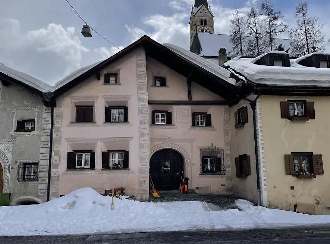 Apartamento In Schoenem Engadinerhaus *