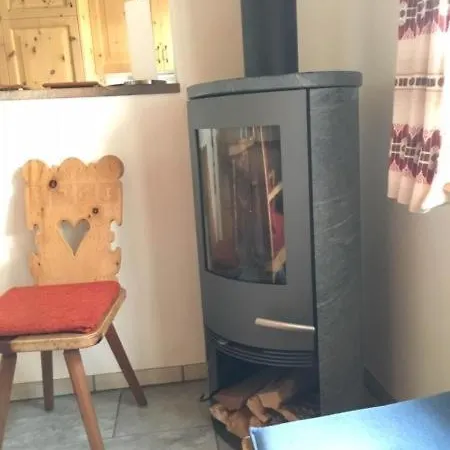 In Schoenem Engadinerhaus Appartement Scuol